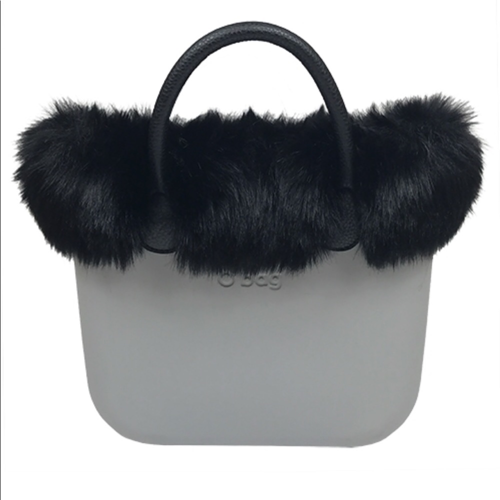 NWOT Grey O bag w/ faux fur trim & leather handles